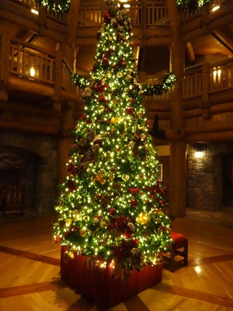 Wilderness Lodge Decor – Holidays 2013 « Extra Walt Disney World Magic